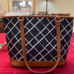 Navy/white/light brown faux leather tote 👜 purse